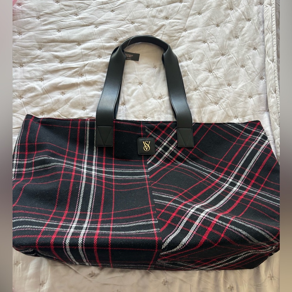 Victoria’s Secret tote bag
